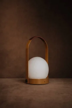 Carrie Bordslampa Portabel, Golden Brown
