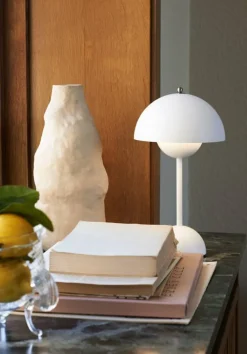 Flowerpot VP9 Bordslampa Portabel, Matt White