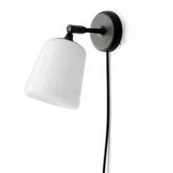 Material Vägglampa, The New Edition, Opalvit