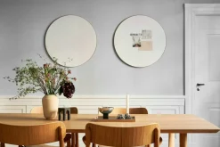 Retell Anslagstavla Rund Ø80 cm, Vit/Mässing