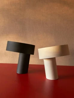 Slant Bordslampa, Soft black