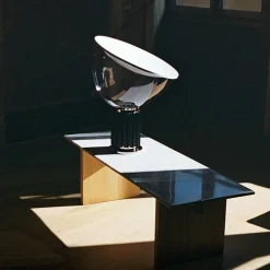Taccia Small Bordslampa, Svart